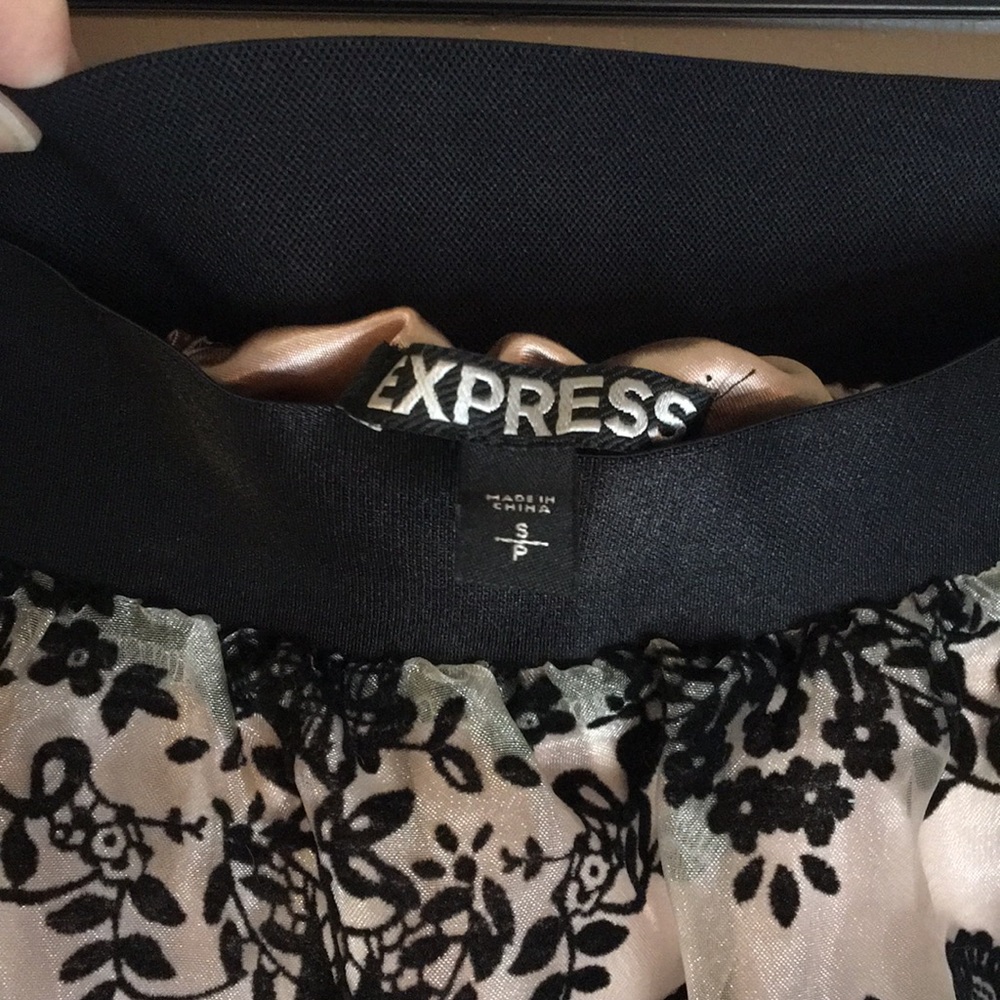 EXPRESS SKIRT - Picture 2 of 2
